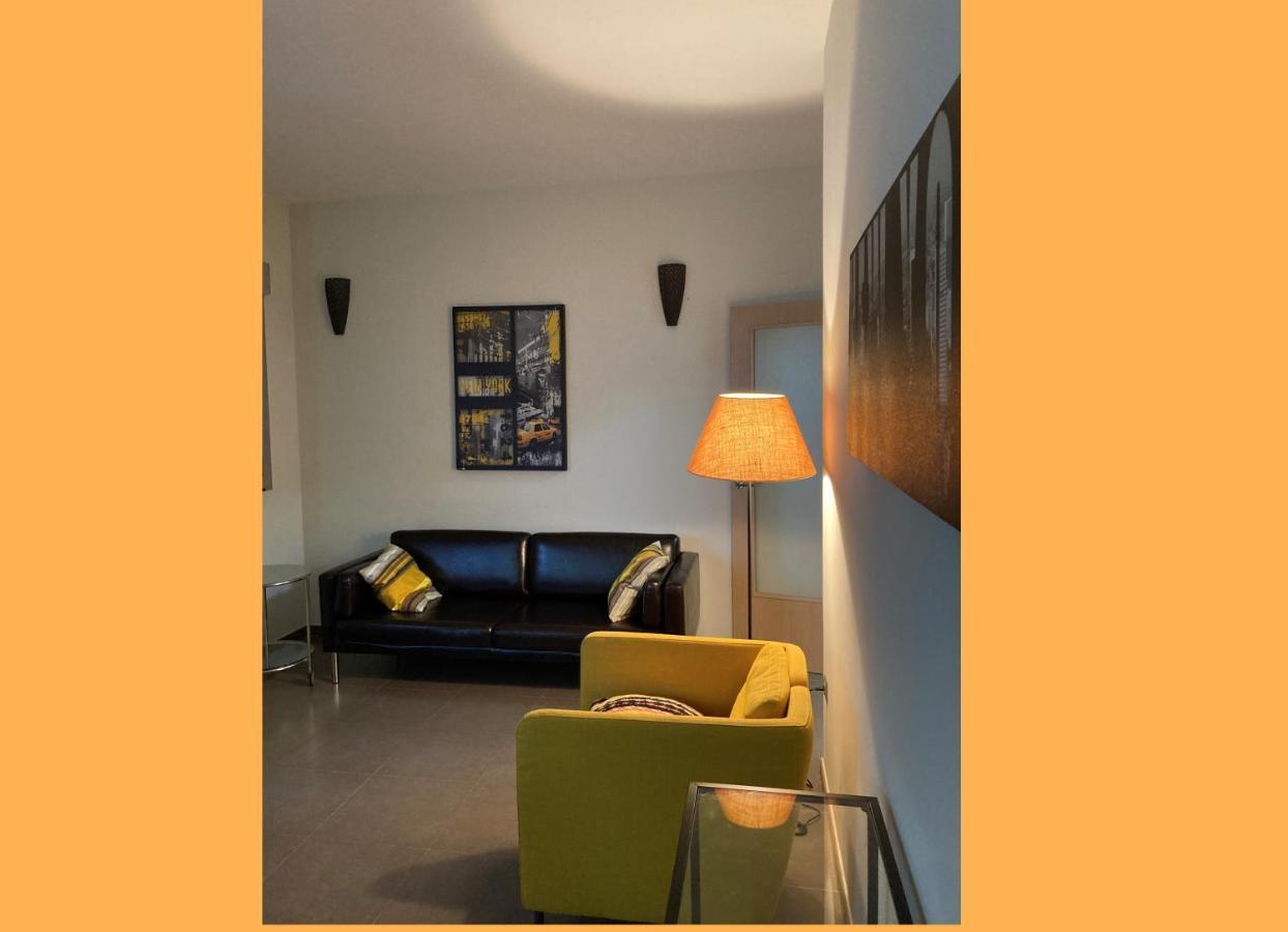 Stunning 2-Bed Apartment In Pego Esterno foto
